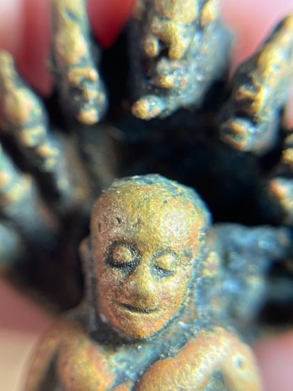 หลวงพ่อเงินนาคปรก9องค์ รูปที่ 5