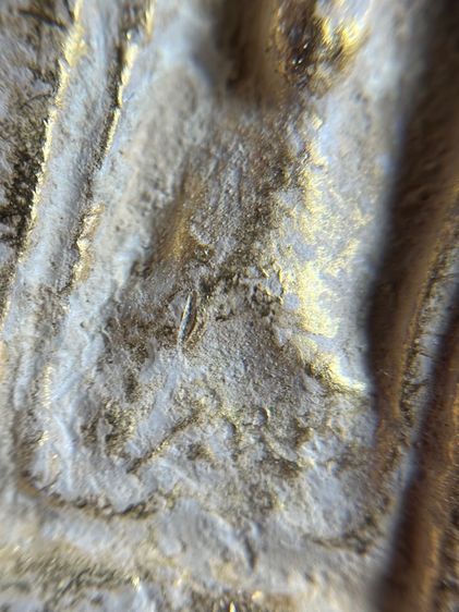 หลวงปู่ทวด พิมพ์สี่เหลี่ยม เนื้อเปียกทองหลังเจดีย์ เนื้อแบบนี้มีน้อยหายากน่าเก็บสะสม รูปที่ 5