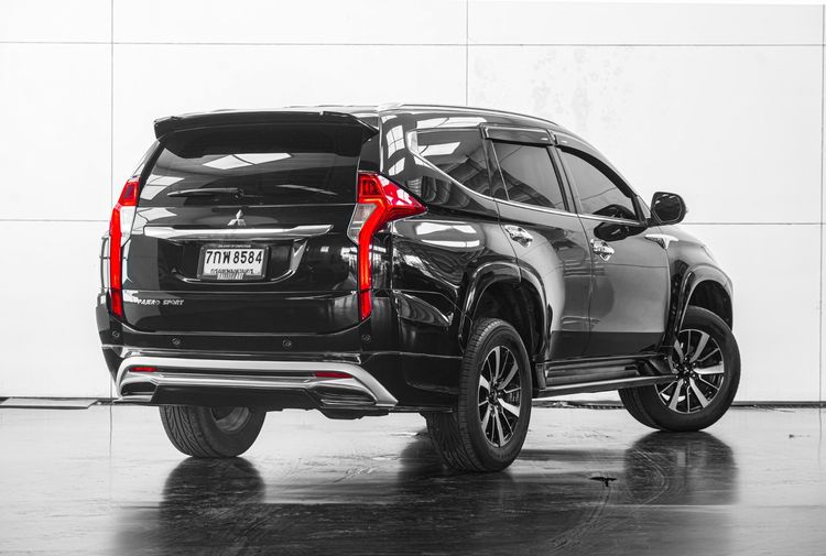 Mitsubishi Pajero Sport 2018 2.4 GT Utility-car ดีเซล ไม่ติดแก๊ส เกียร์อัตโนมัติ ดำ รูปที่ 4