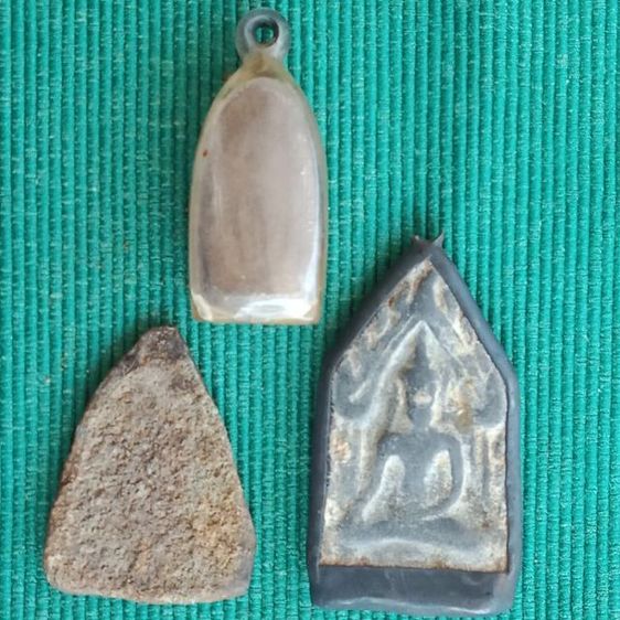 พระกรุ3องค์500บาท รูปที่ 2