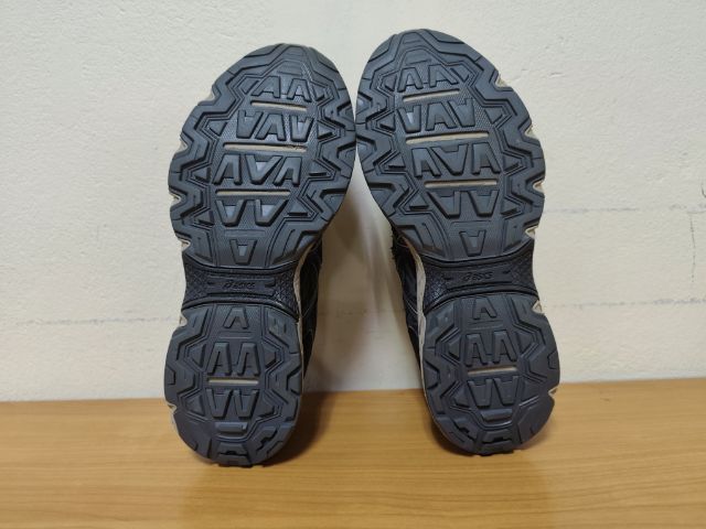 ASICS Gel 41.5 26.0 แท้ มือสอง รูปที่ 10
