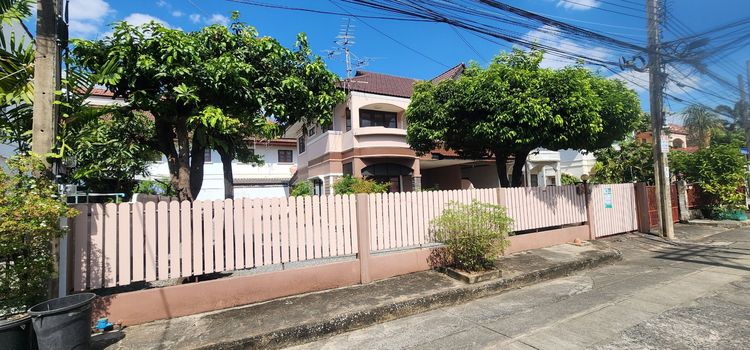  ขายบ้านแฝด 2 ชั้น โครงการซื่อตรง รัตนาธิเบศร์ – ไทรม้า บ้านเปล่าสภาพดี