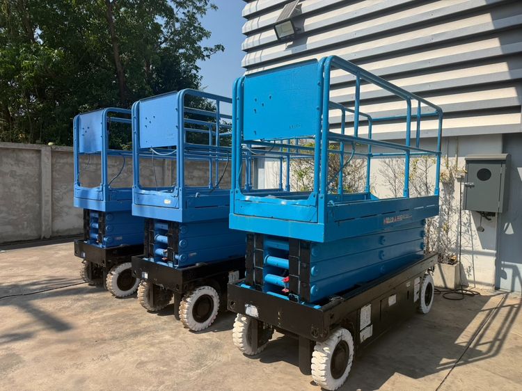 SV08B Aichi 8m. Scissor lift ลิฟท์ ขากรรไกร 8 เมตร by OEK shop