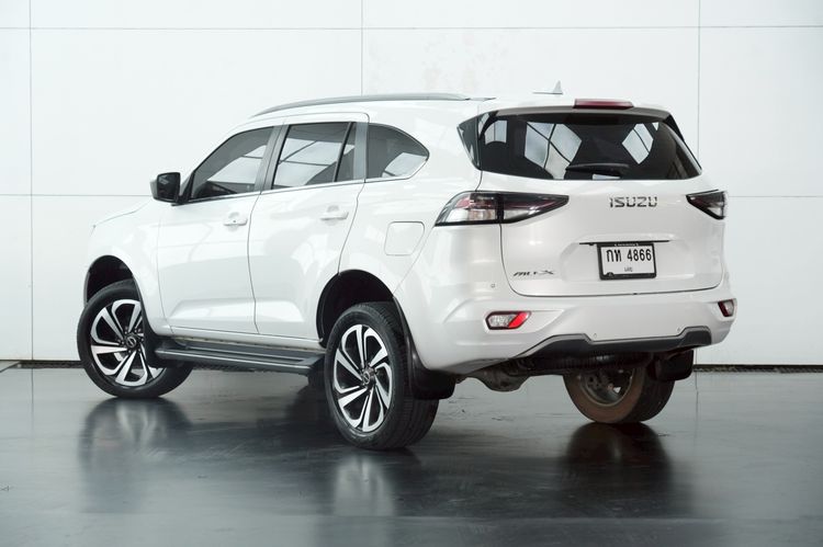 Isuzu MU-X 2021 3.0 Ultimate AT 2WD Utility-car ดีเซล ไม่ติดแก๊ส เกียร์อัตโนมัติ ขาว รูปที่ 3