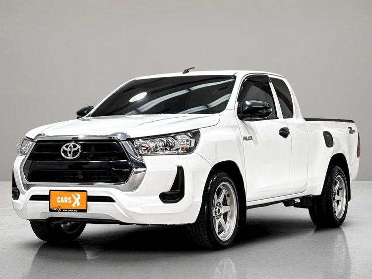รถ Toyota Hilux Revo Smart Cab 2.4 Mid Prerunner สี ขาว