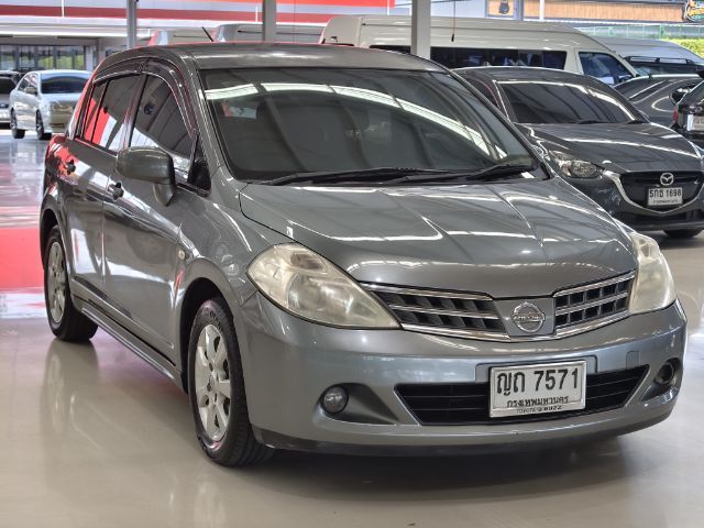 รถ Nissan Tiida 1.6 S สี เทา