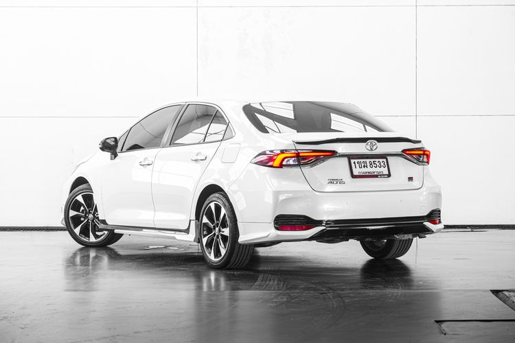 Toyota Altis 2020 1.8 GR Sport CVT Sedan เบนซิน ไม่ติดแก๊ส เกียร์อัตโนมัติ ขาว รูปที่ 4