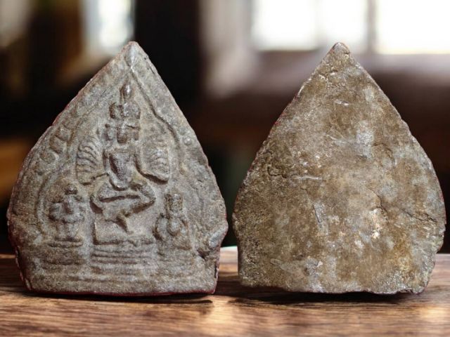 พระกรุเนื้อชินนารายณ์ทรงปืน