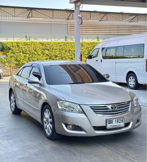 รถ Toyota Camry 2.4 V สี บรอนซ์ทอง