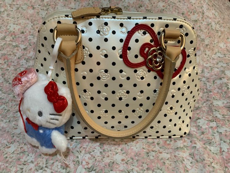 กระเป๋าถือ Hello kitty x clathas