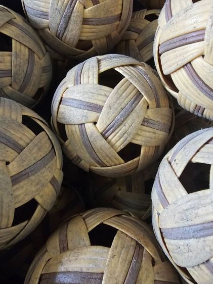 ตะกร้อ มือสอง 35ลูก แถม2