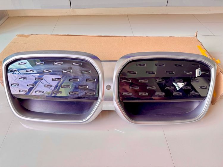 กระจังหน้า BMW iX3 (G08) ของแท้ศูนย์ มือสอง สภาพดี ถอดจากรถ
