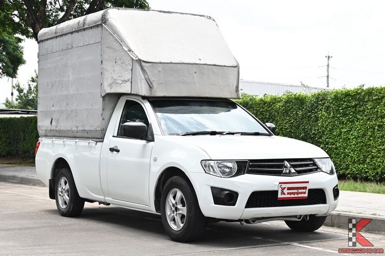 รถ Mitsubishi Triton 2.4 GL สี ขาว