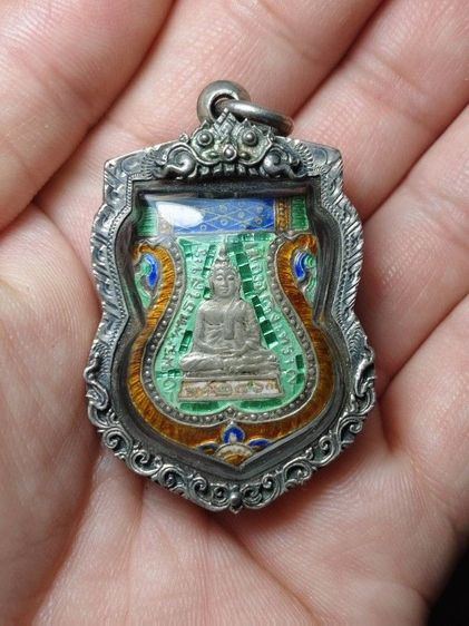 เหรียญพระพุทธโสธรเนื้อเงินลงยาพร้อมเลี่ยมกันน้ำกรอบเงินแท้