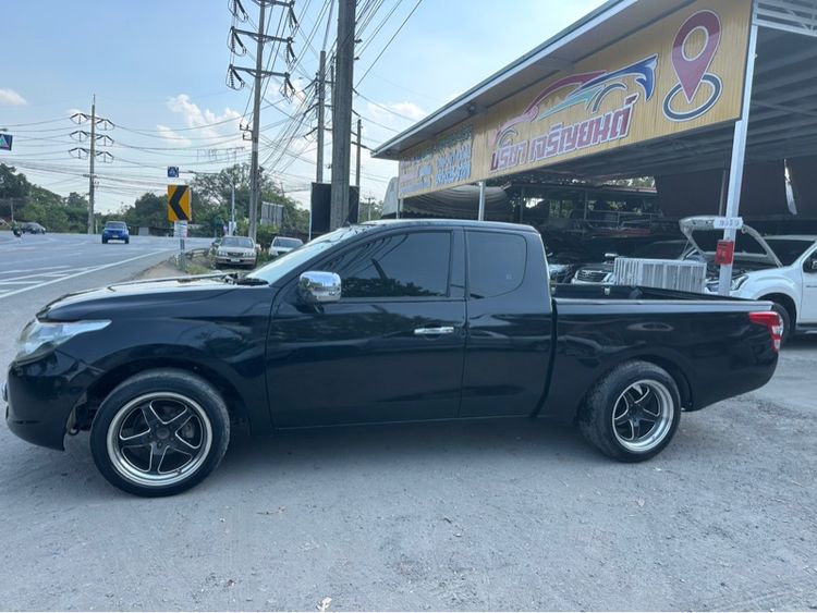 Mitsubishi Triton 2017 2.5 GLX Pickup ดีเซล ไม่ติดแก๊ส เกียร์ธรรมดา ดำ รูปที่ 3