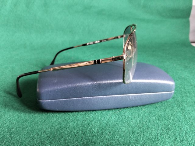 ขอขายแว่นตากันแดดวินเทจยุค 80 แบรนด์ Silhouette รุ่น M8512 jet style .made in Austria แท้ ขนาดหน้ากว้าง 15ซม.ความยาวก้าน 13ซม.เ รูปที่ 6