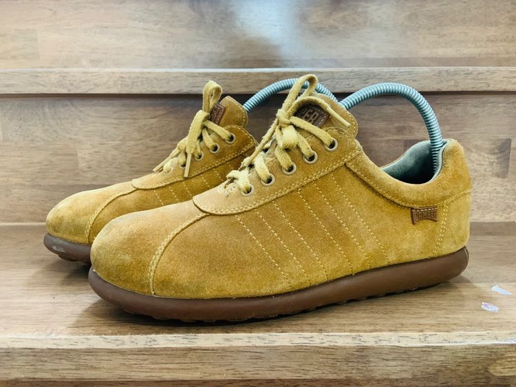 อื่นๆ อื่นๆ รองเท้า CAMPER แท้ 💯 เบอร์ 40 cm 26 คนเท้า 25.5-26.5 cm ใส่ได้ครับ สภาพดีมาก พื้นเต็ม หนังนิ่มมาก ทรงสวย หายากน่าสะลมครับ