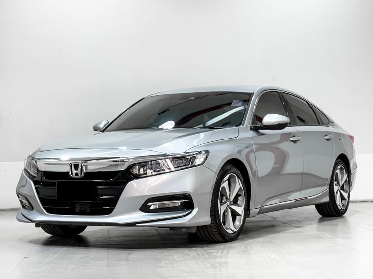 รถ Honda Accord 2.0 Hybrid สี บรอนซ์เงิน