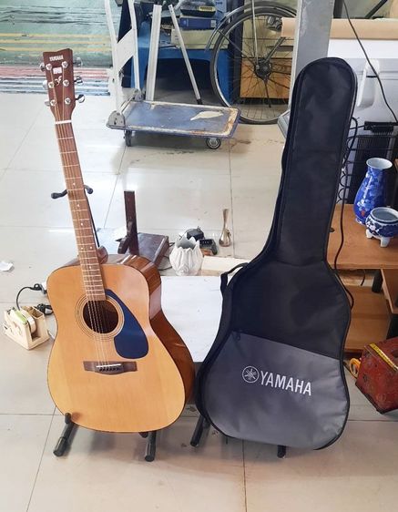 กีต้าร์โปร่ง กีตาร์โปร่งไฟฟ้า YAMAHA