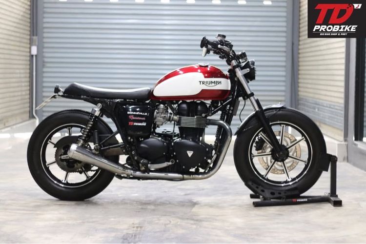 SYM รุ่นอื่นๆ ขายTriumph Newchruch ปี2015 ราคาเร้าใจ