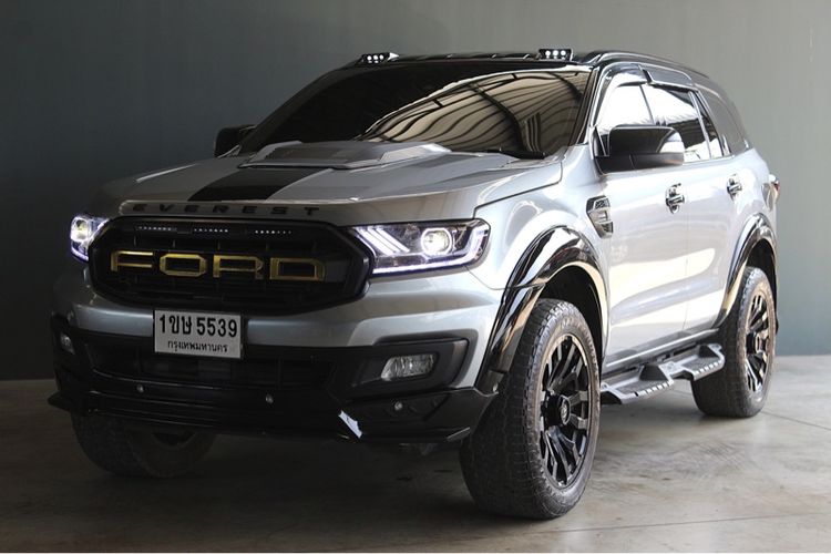รถ Ford Everest 2.0 Bi-Turbo Titanium+ 4WD สี เทา