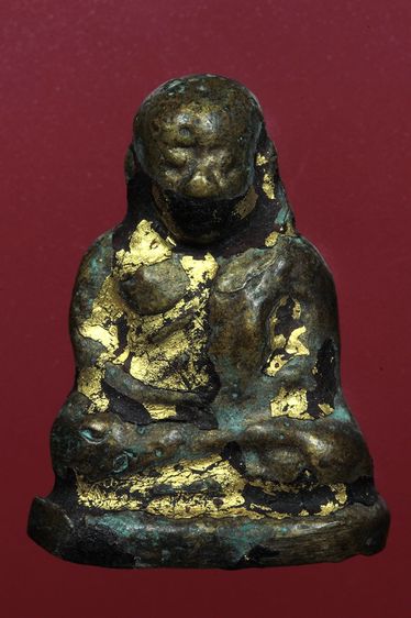 พระหลวงพ่อเงินสวยๆค่ะเก่าค่ะ