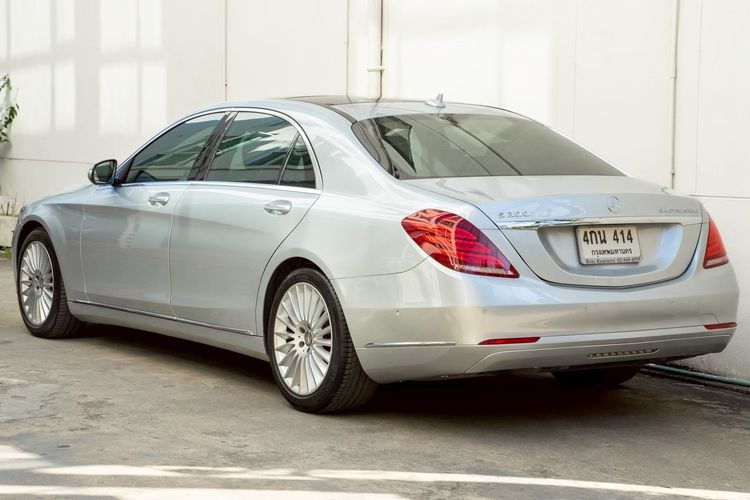 Mercedes-Benz S-Class 2015 S300 Sedan ปลั๊กอินไฮบริด (PHEV) ไม่ติดแก๊ส เกียร์อัตโนมัติ บรอนซ์เงิน รูปที่ 2