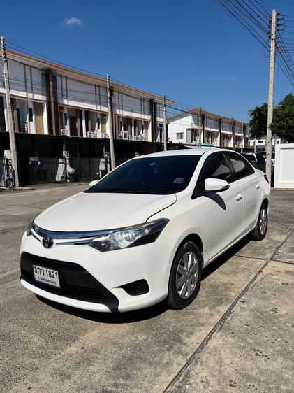 รถ Toyota Vios 1.5 G สี ขาว