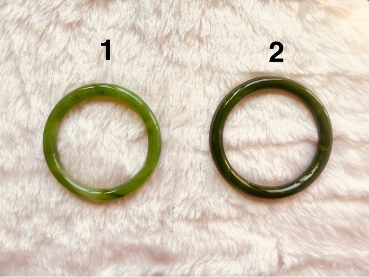 เขียว 🔥 FLASH SALE — วันเดียว  690.- เท่านั้น หยกแท้ สีหวานใส ใส่แล้วดูแพงมาก เหลือชิ้นเดียว พร้อมส่งค่ะ