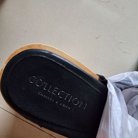 รองเท้า CHARLES and KEITH แท้ รูปที่ 3