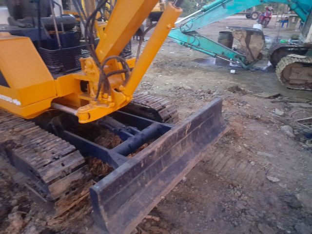 ​🏗️ มาก่อนได้ก่อน KOMATSU 3 ตัน PC30-6 เครื่องดีเชลล์ 4 สูบ - แรงสะใจ พร้อมลุยทุกงาน รูปที่ 6