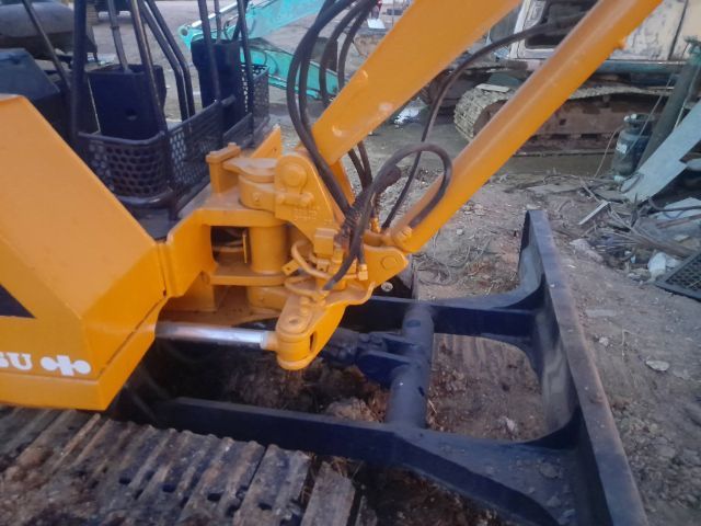 ​🏗️ มาก่อนได้ก่อน KOMATSU 3 ตัน PC30-6 เครื่องดีเชลล์ 4 สูบ - แรงสะใจ พร้อมลุยทุกงาน รูปที่ 9