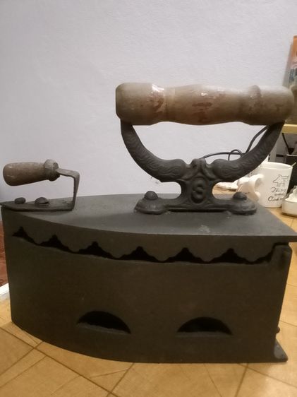 เตารีดโบราณ