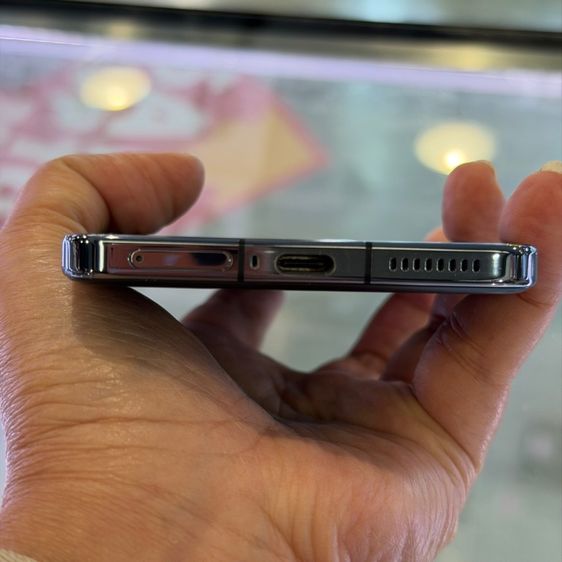 IQOO 13 สีดำ(Alpha) เครื่องศูนย์ สภาพสวยมาก จอ6.82นิ้ว แรม16รอม512 Snap8 Elite กล้อง50ล้าน(3ตัว) 🔥🔥 รูปที่ 6