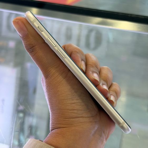iPhone SE3 2022 128GB สีขาว เครื่องศูนย์ โมเดลTH 🔥🔥 รูปที่ 3