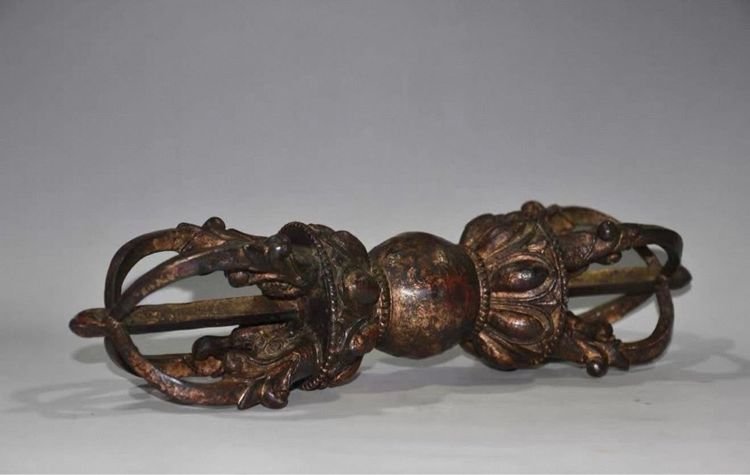 ✨วัชระ (Vajra) หรืออาจเรียกว่าฟุรปา (Phurba)  รูปที่ 4