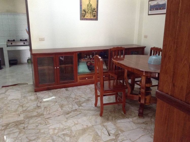 อื่นๆ มีบางส่วน สร้างเสร็จก่อน 2010 บ้านให้เช่า บ้านเดี่ยว 2 ชั้น หลังห้างตะวันออกคอมเพล็ก รูปที่ 4