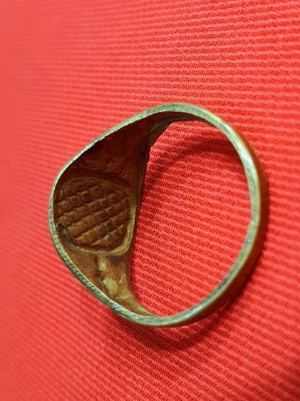 แหวนเมฆพัตรผสมเหล็กไหล หลวงพ่ออิ่ม วัดหัวเขา สุพรรณ รูปที่ 2