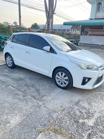 Toyota Yaris 2013 1.2 G Sedan เบนซิน ไม่ติดแก๊ส เกียร์อัตโนมัติ ขาว รูปที่ 2