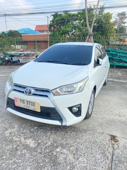รถ Toyota Yaris 1.2 G สี ขาว