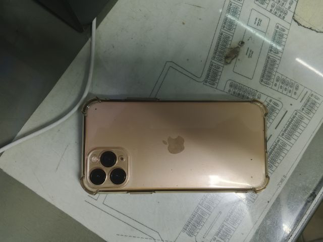 iPhone 11 โปร รูปที่ 2
