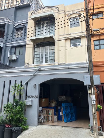 อื่นๆ ไม่มี สร้างเสร็จก่อน 2010 ขายด่วน ทาวน์เฮาส์ 3 ชั้น มีดาดฟ้า เหมาะทำโฮมออฟฟิต ย่านพระรามเก้า รูปที่ 4