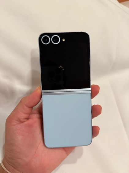 อื่นๆ 256 GB Samsung galaxy Flip6 (ไม่มีกล่อง)