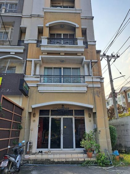 เซ้งร้านนวดพริตตี้ช่อดังแห่งวงการแถวนวมินทร