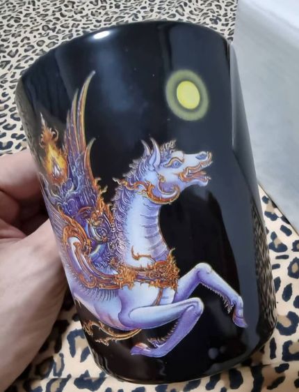 แก้วมักลายเซ็นอาจารย์เฉลิมชัย โฆษิตพิพัฒน์ พร้อมกล่องเดิม รูปที่ 5