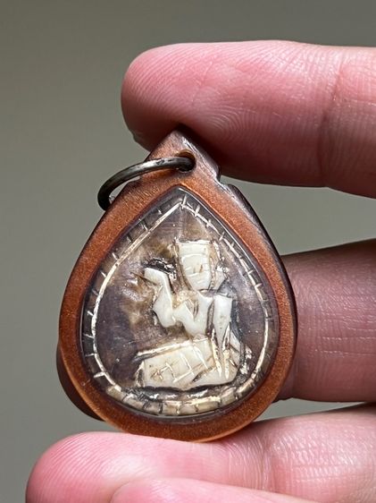 แม่นางกวัก มีจาร์มือ