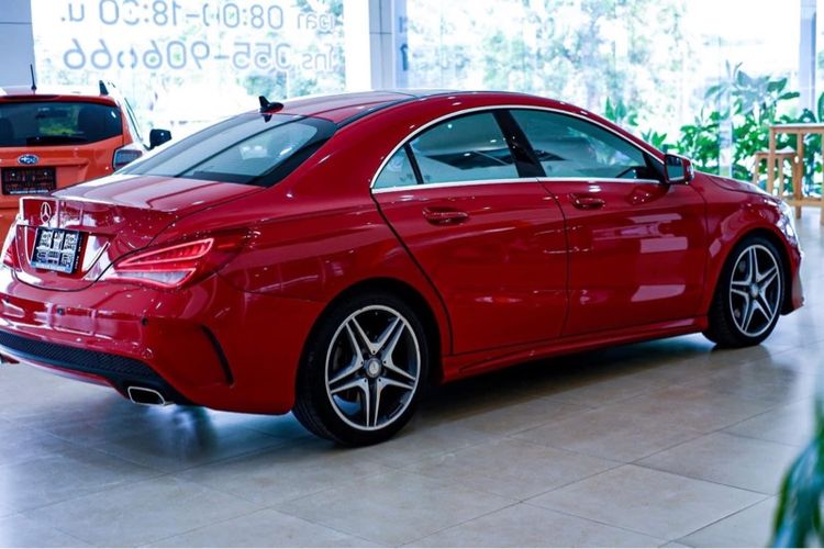 Mercedes-Benz GLA-Class 2016 GLA250 Sedan เบนซิน เกียร์อัตโนมัติ แดง รูปที่ 4