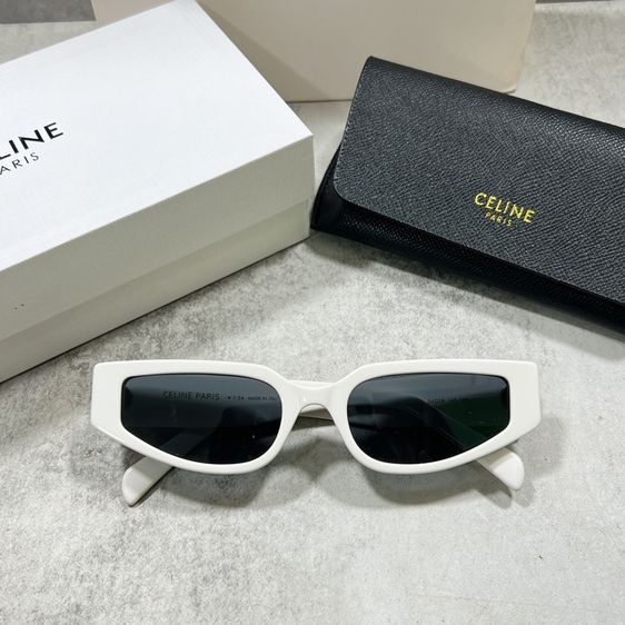 แว่นตา  glassceline