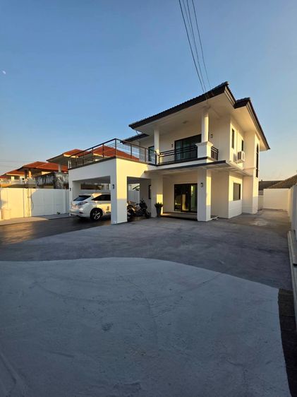 มีบางส่วน ขาย ให้เช่าบ้านเดี่ยว 2 ชั้น หมู่บ้านสินทวีการ์เด้น 1 บ้านฉาง-ระยอง วิวภูเขา เงียบสงบเป็นส่วนตัว รูปที่ 2