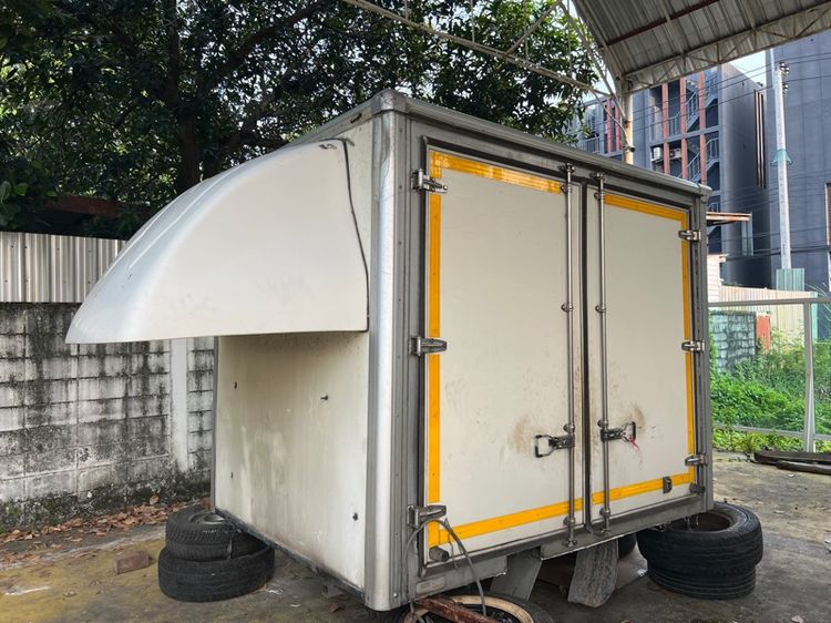 กระบะตู้ทึบ ภาย รูปที่ 8